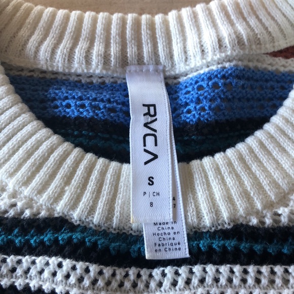 Mid drift RVCA sweater - Picture 2 of 4